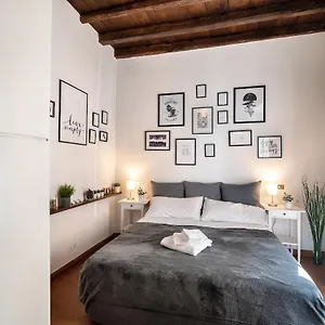 Via Dei Baullari Apartment Rome